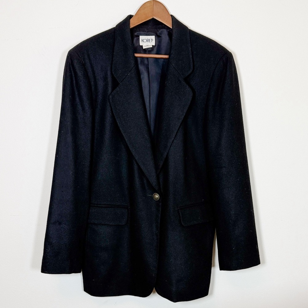 Vintage Koret Wool Blazer Black 14 Gold Crest Button Quiet Luxury Fall‎ Classic